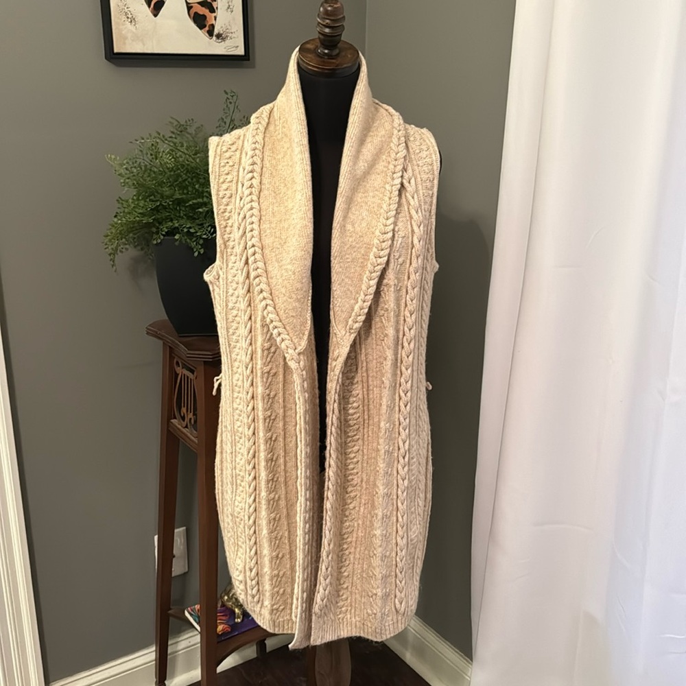 WHBM Novelty Cable Sweater Vest size M
